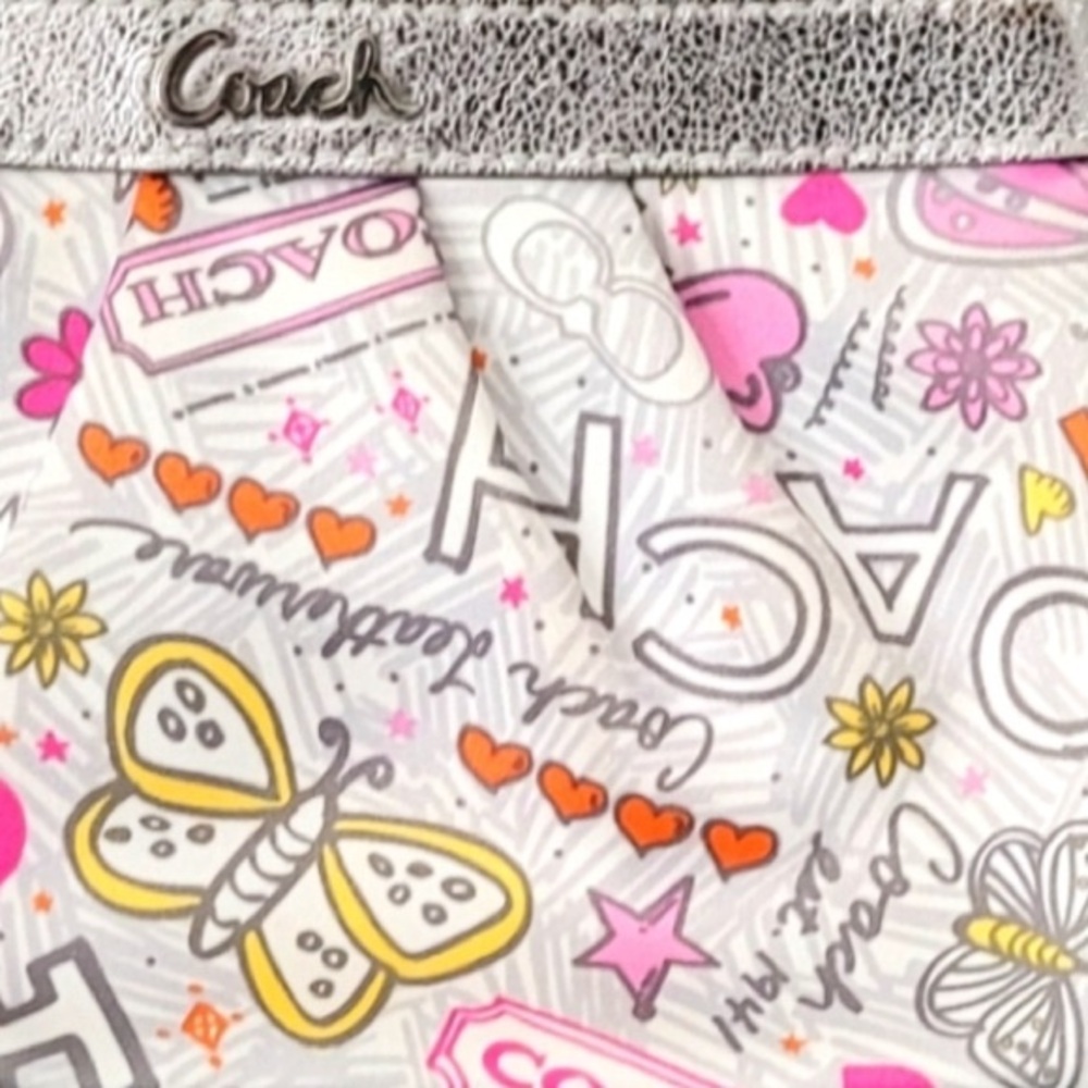 EUC Sateen Coach POPPY.- RARE Butterfly print LARGE Wristlet - Picture 3 of 7